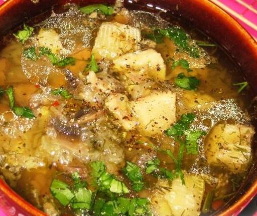 Китайский рыбный суп с грибами