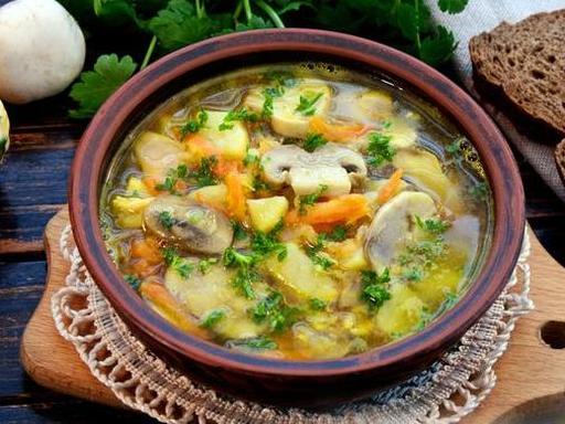 Горохово-грибний суп з гірчицею