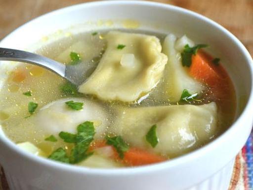 Суп з пельменями