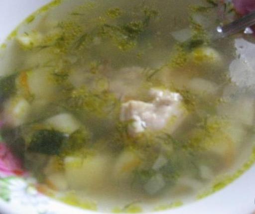Курячий суп з молодим горошком