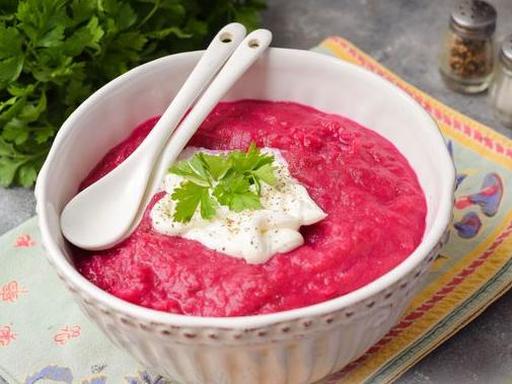 Суп-пюре з буряка з яблуком