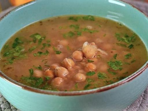 Грецький нутовий суп з лимоном