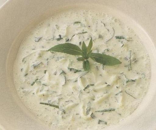 Холодний огірковий суп