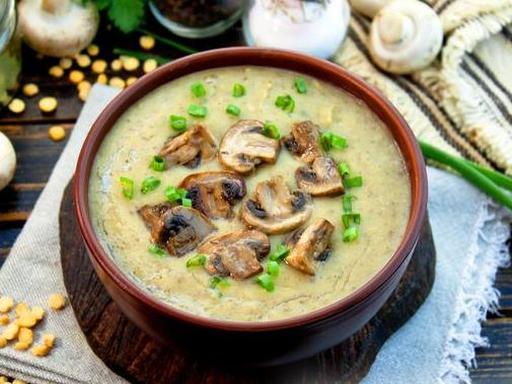 Pea Puree Soup with Fried Mushrooms (on Chicken Broth)